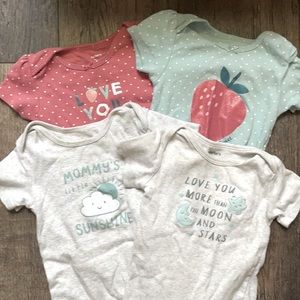 Carter’s Onesies Bundle of 4